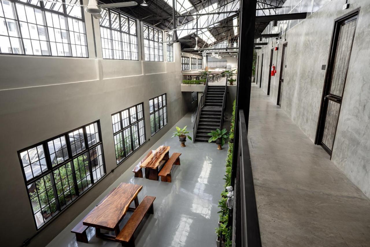 Premier Hostel Chiang Mai Zewnętrze zdjęcie