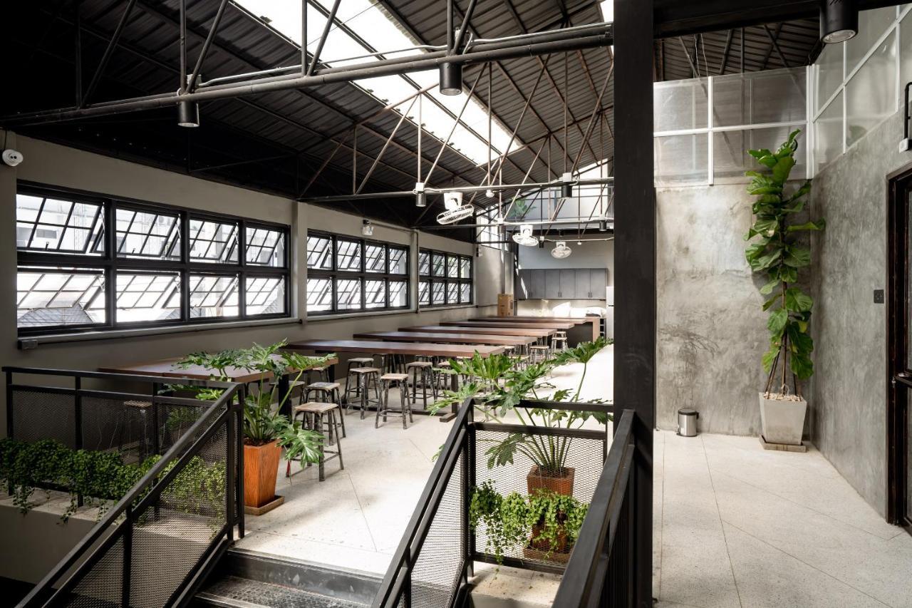 Premier Hostel Chiang Mai Zewnętrze zdjęcie