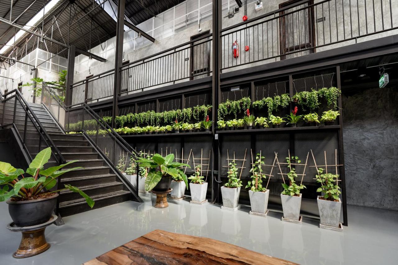 Premier Hostel Chiang Mai Zewnętrze zdjęcie