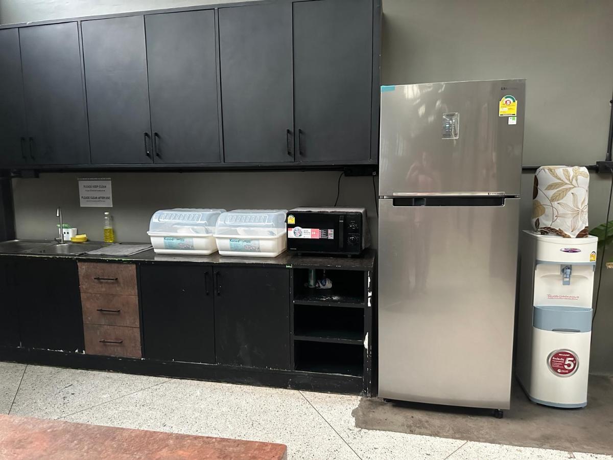 Premier Hostel Chiang Mai Zewnętrze zdjęcie