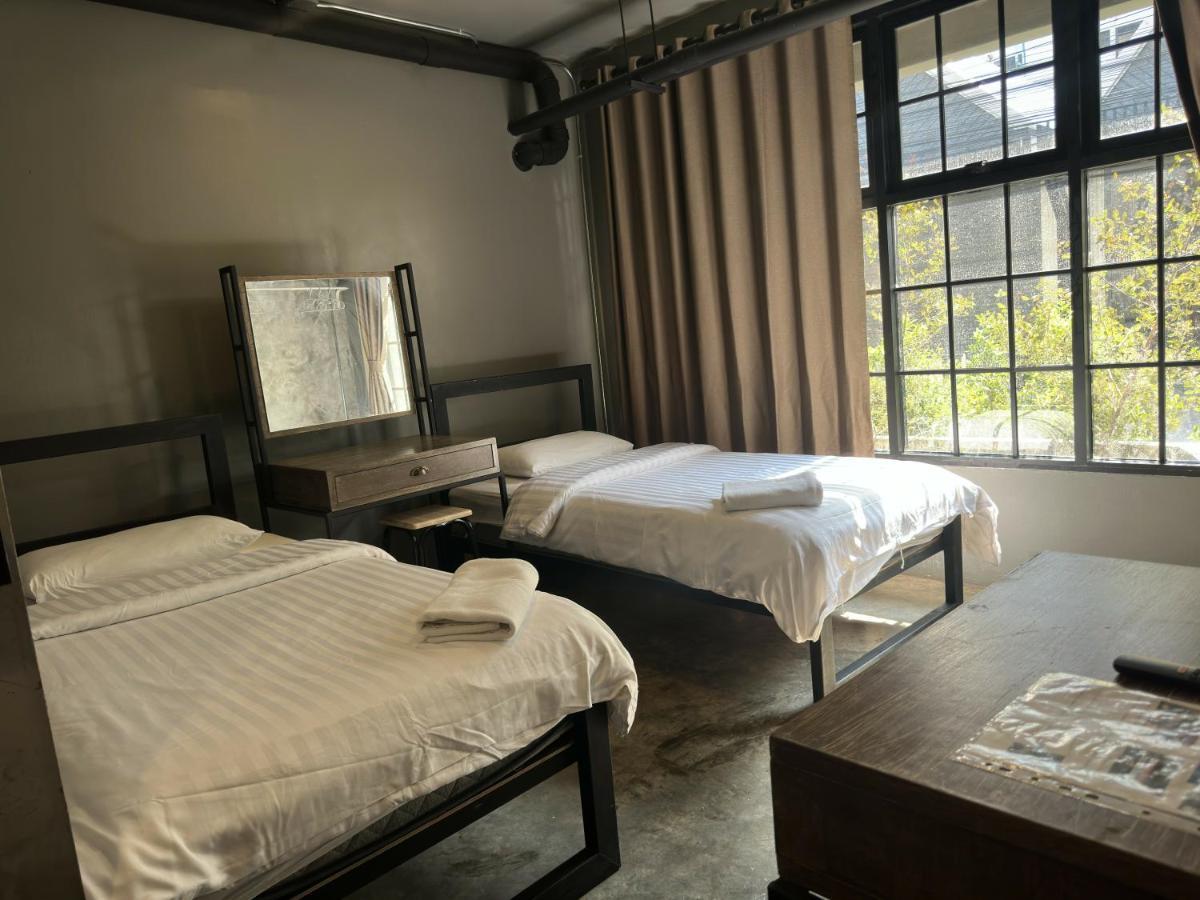 Premier Hostel Chiang Mai Zewnętrze zdjęcie
