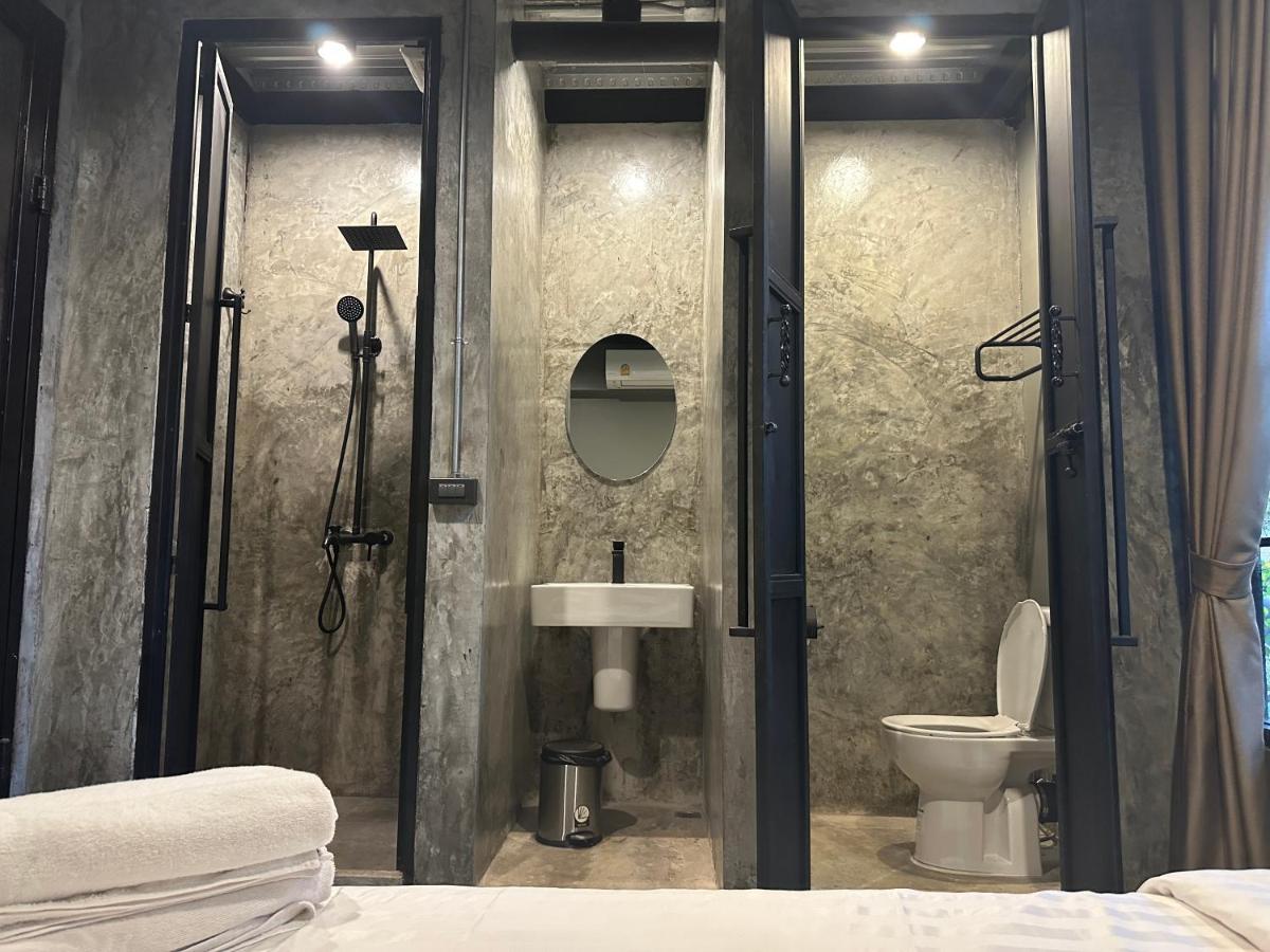 Premier Hostel Chiang Mai Zewnętrze zdjęcie