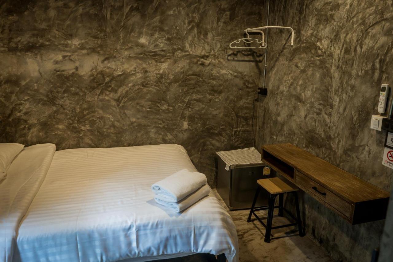 Premier Hostel Chiang Mai Zewnętrze zdjęcie