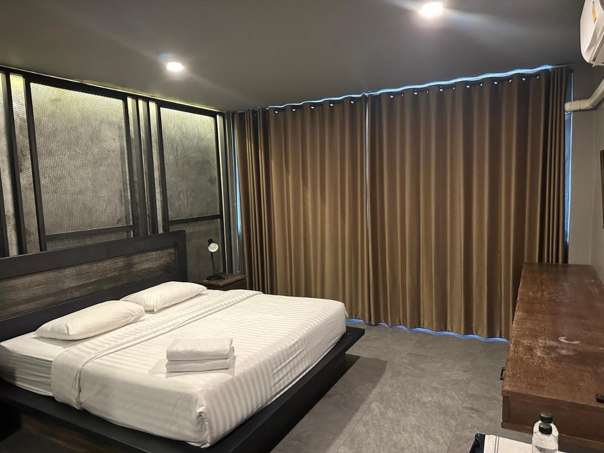 Premier Hostel Chiang Mai Zewnętrze zdjęcie