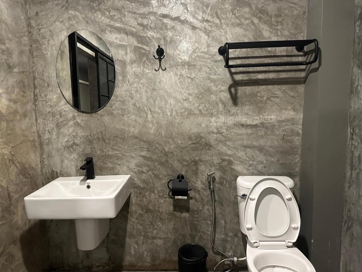 Premier Hostel Chiang Mai Zewnętrze zdjęcie