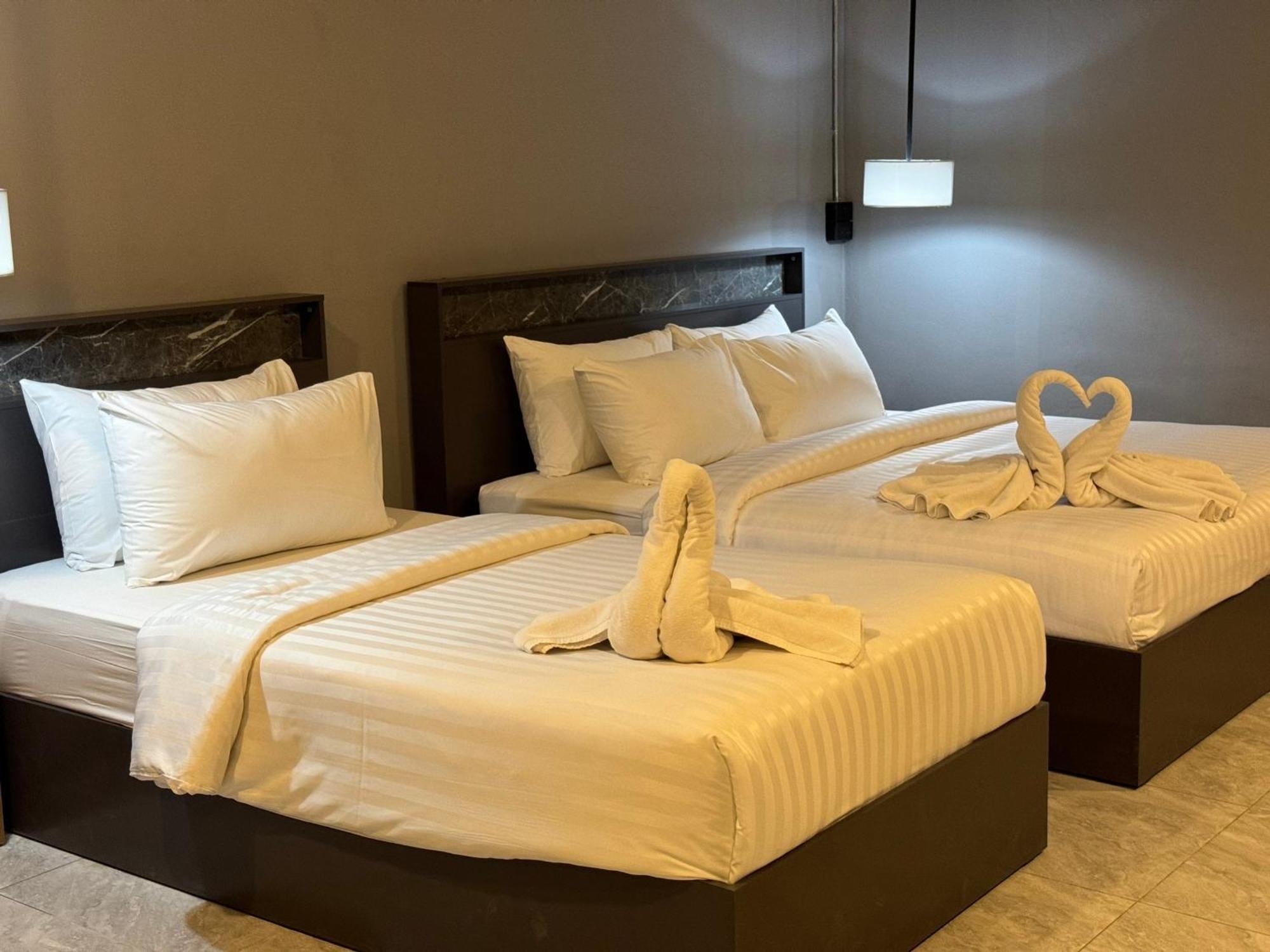 Premier Hostel Chiang Mai Zewnętrze zdjęcie